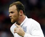 Jermain Defoe chv�l� Rooneyho